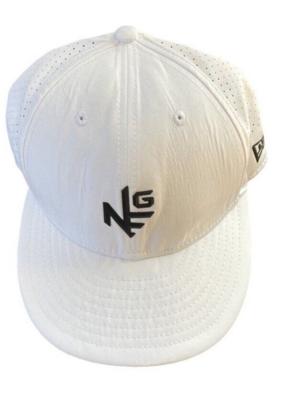 New Era Golf White and Gray Cap Label Detail